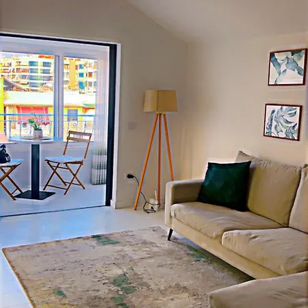 Apartment At 21 -apartment